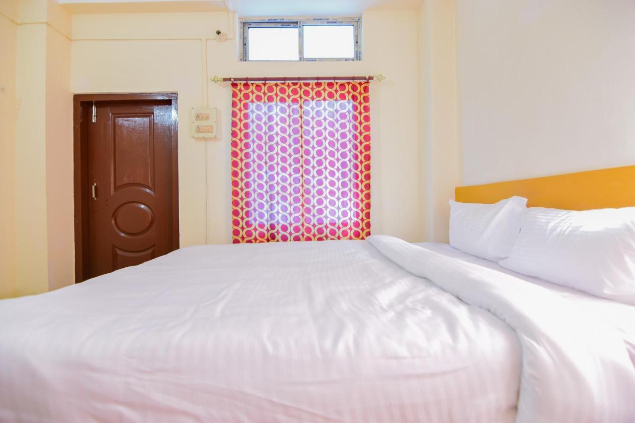 Spot On 30735 Dreamland Guest House Dispur Экстерьер фото
